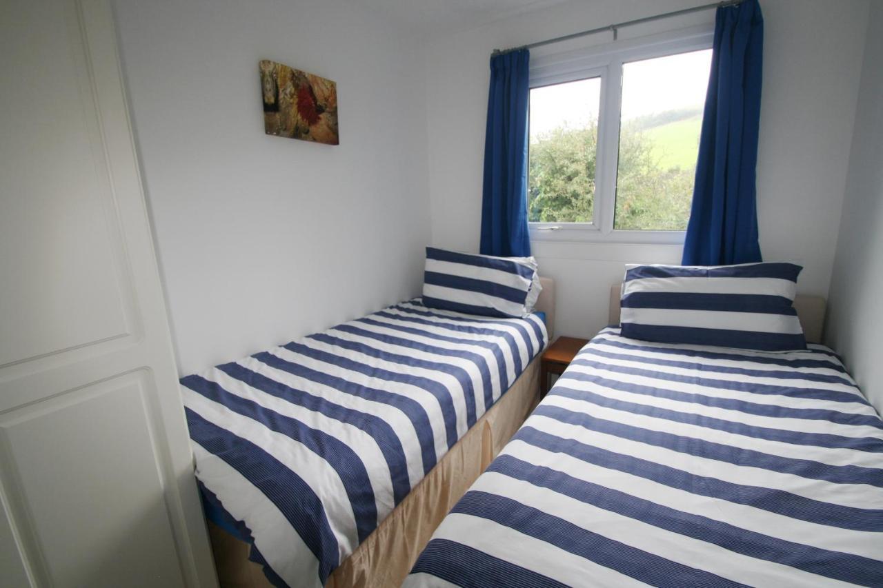 Freshwater Bay Holiday Cottages Πέμπροκ Εξωτερικό φωτογραφία