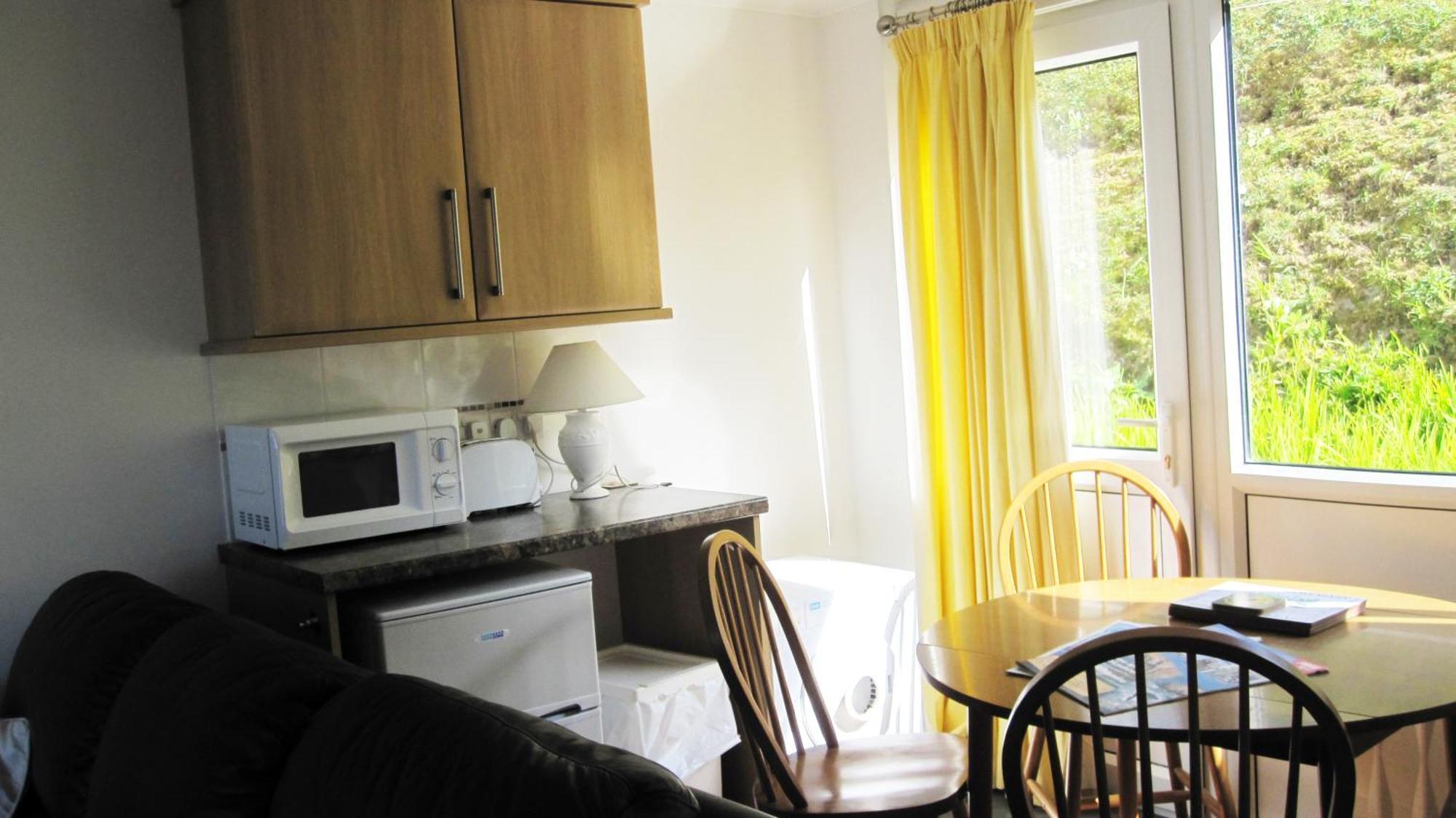 Freshwater Bay Holiday Cottages Πέμπροκ Δωμάτιο φωτογραφία